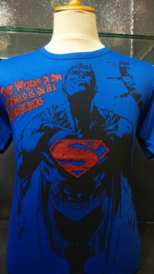 kaos superman shoulders